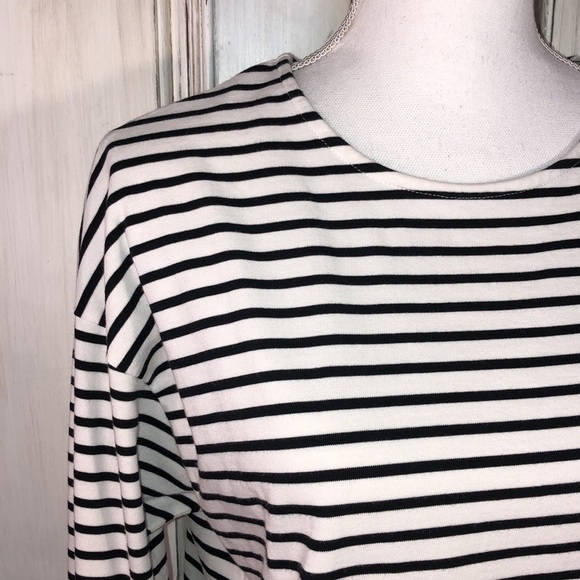 Who What Wear Classic Black and White Stripe Round Neck Top Size Small - Picture 2 of 8
